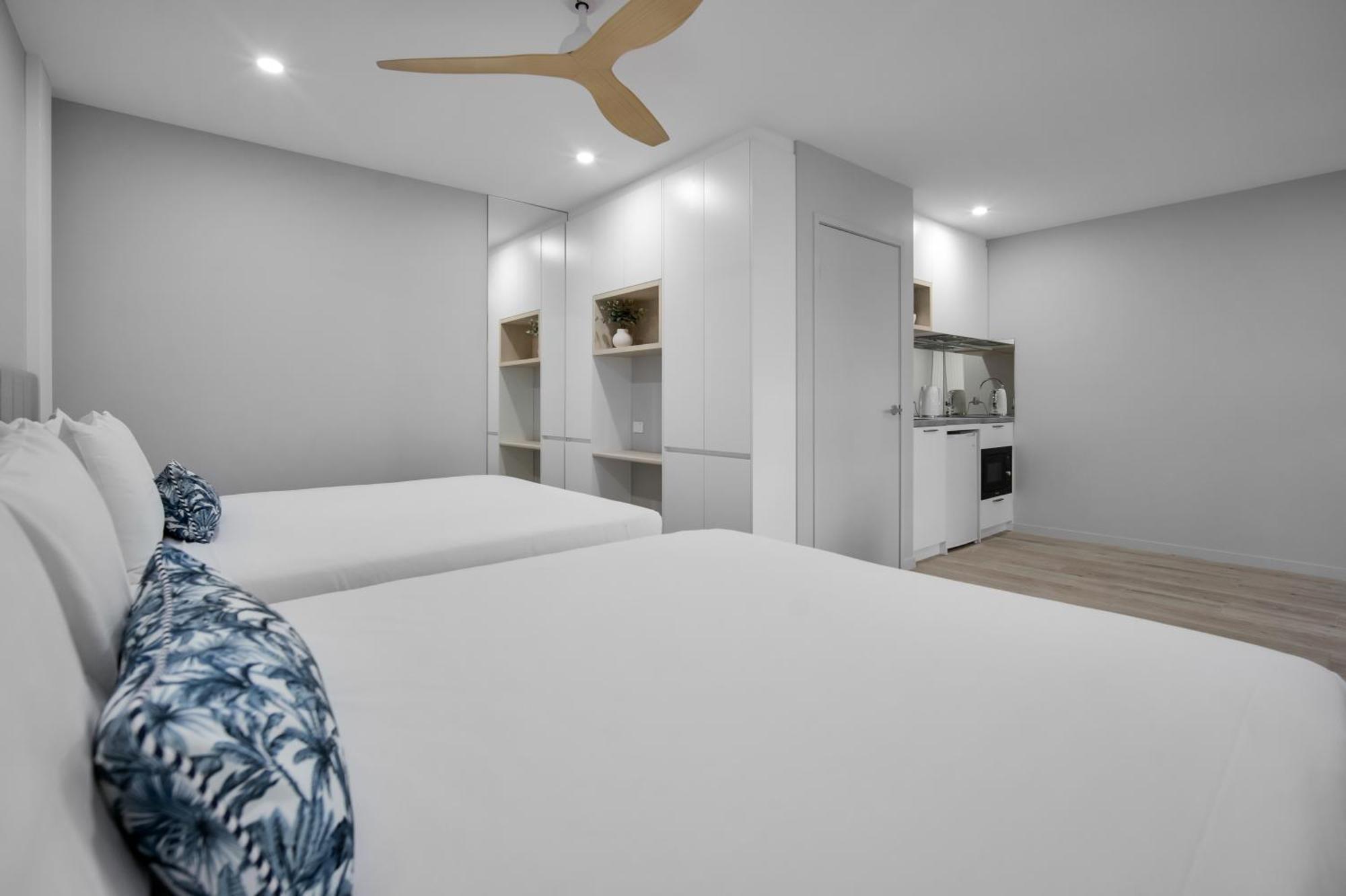 Belmoral Corporate Suites (Adults Only) Таунсвилл Экстерьер фото