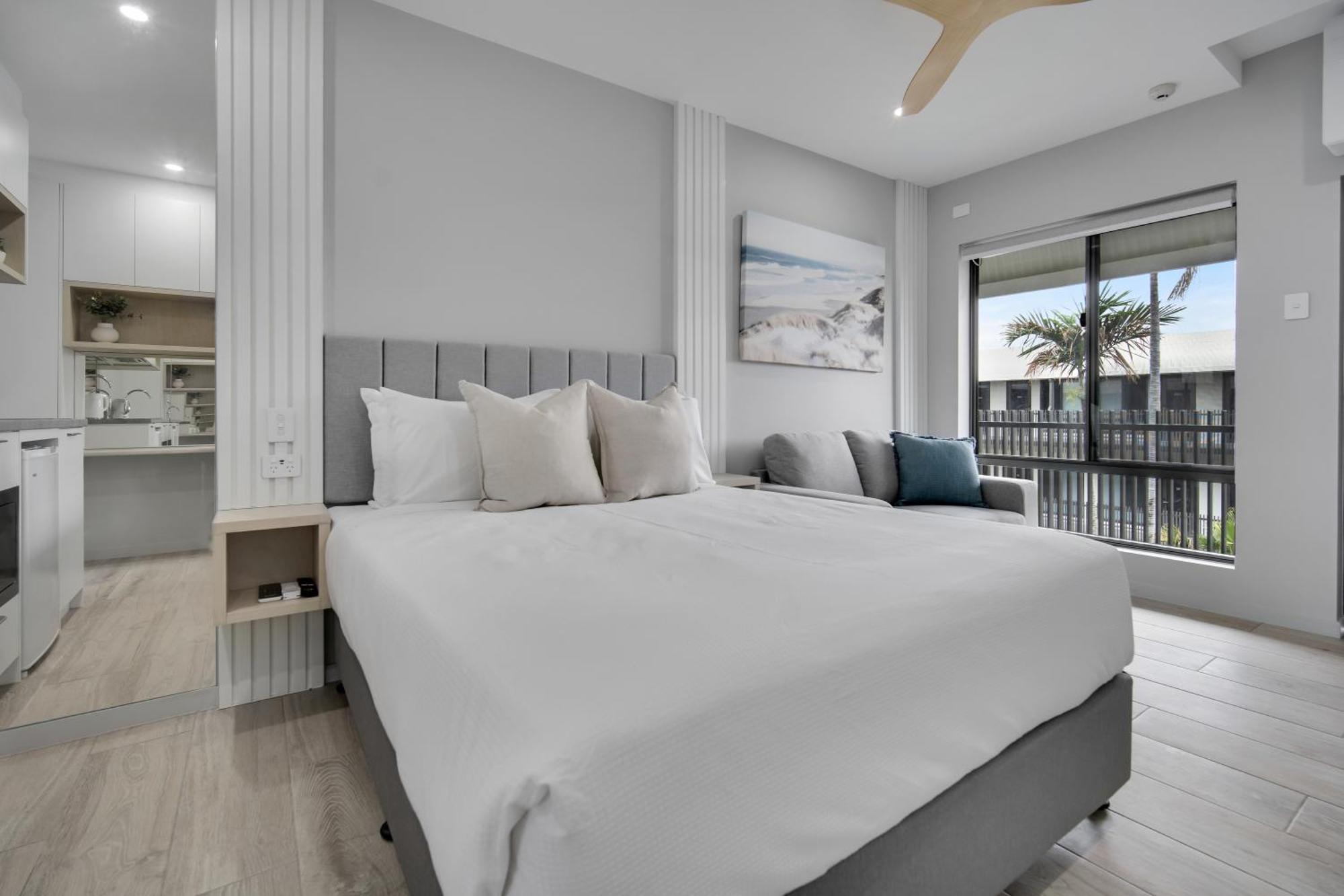 Belmoral Corporate Suites (Adults Only) Таунсвилл Экстерьер фото